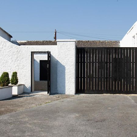 Hill House Lodge Sleeps 6 Overlooking The Rock Of Cashel Cashel  Exterior photo