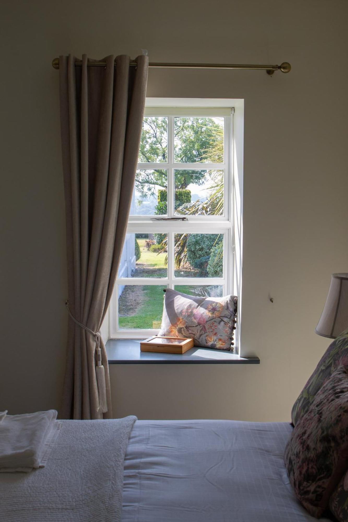 Hill House Lodge Sleeps 6 Overlooking The Rock Of Cashel Cashel  Exterior photo